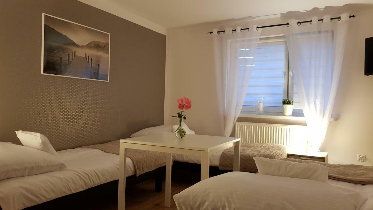 Pokoje Goscinne Venezia Czaplinek Exterior foto